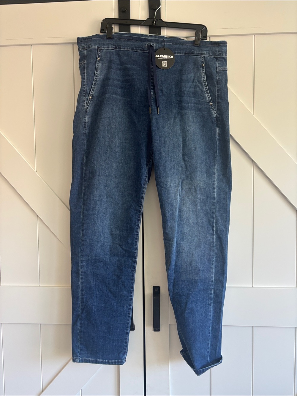 Alembika Denim Iconic Stretch Jeans in Dark Blue